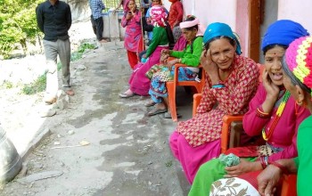 बैतडीमा राष्ट्रिय परिचय पत्र बनाउनेको भीड 